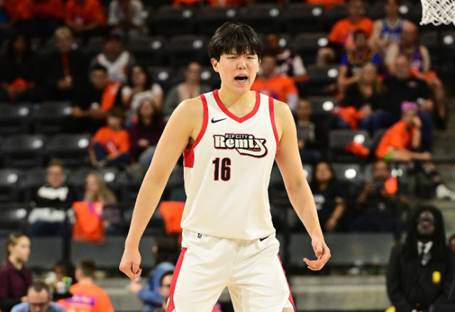 杨瀚森缺席,辛森狂轰39+5+5助混音胜盐湖城星:躯壳不适缺憾缺战